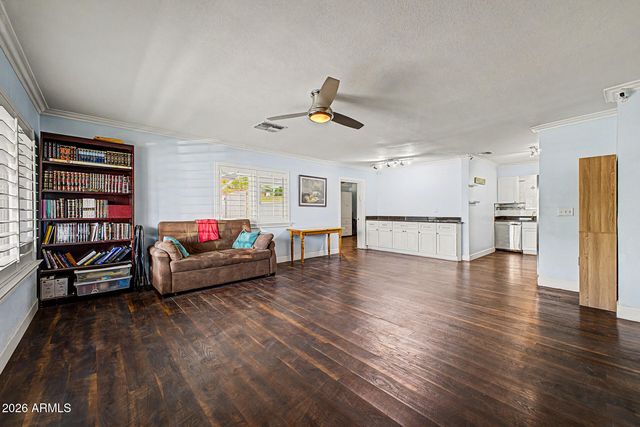 813 E GLENDALE Avenue, Phoenix, AZ 85020