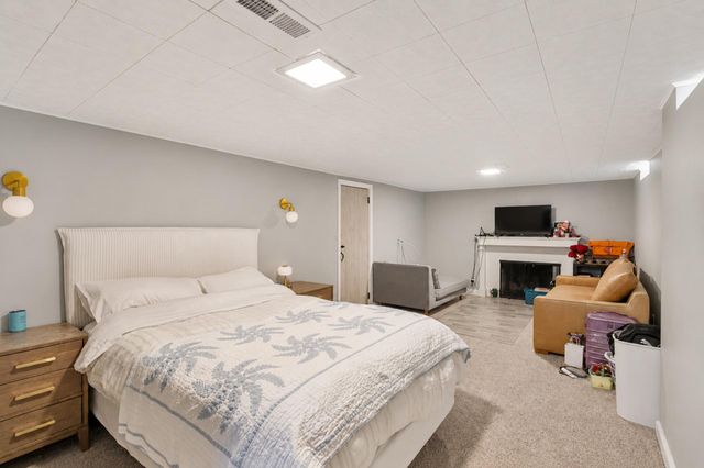 823 Memorial Parkway SW, Rochester, MN 55902