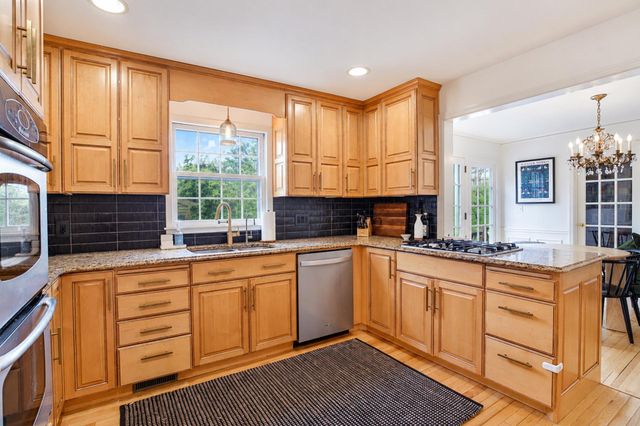 823 Memorial Parkway SW, Rochester, MN 55902