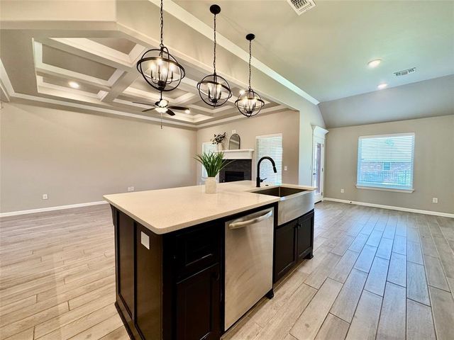 633 Texoma Drive, Edmond, OK 73025