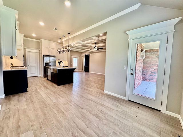 633 Texoma Drive, Edmond, OK 73025