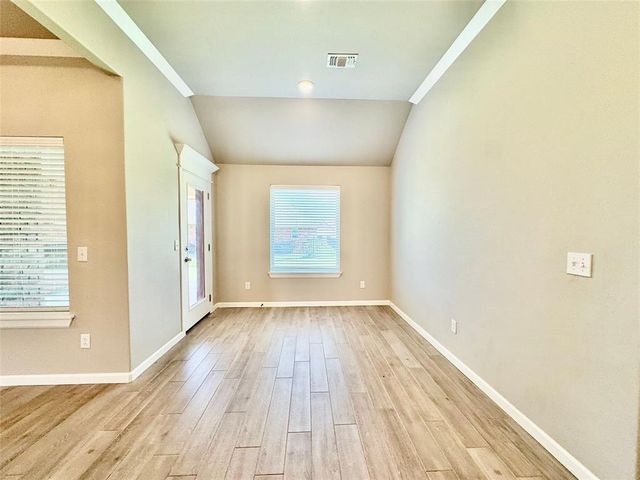 633 Texoma Drive, Edmond, OK 73025