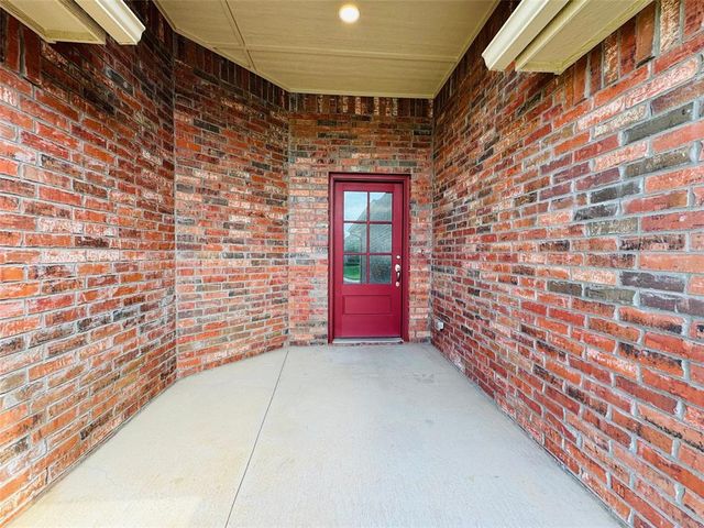 633 Texoma Drive, Edmond, OK 73025