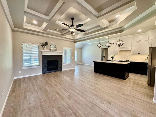 633 Texoma Drive, Edmond, OK 73025