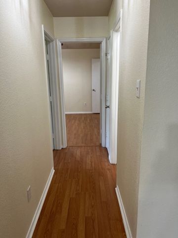 421 Bretts Way, Burleson, TX 76028