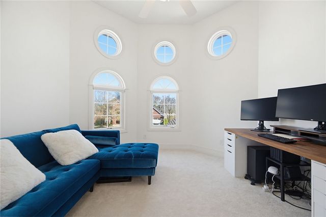 3912 NE Kensington Avenue, Bentonville, AR 72712