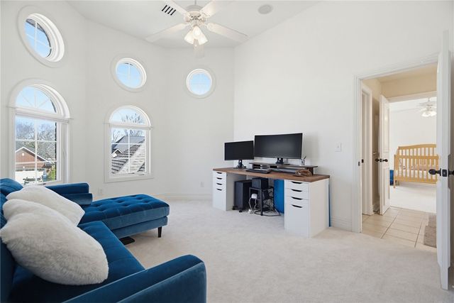 3912 NE Kensington Avenue, Bentonville, AR 72712