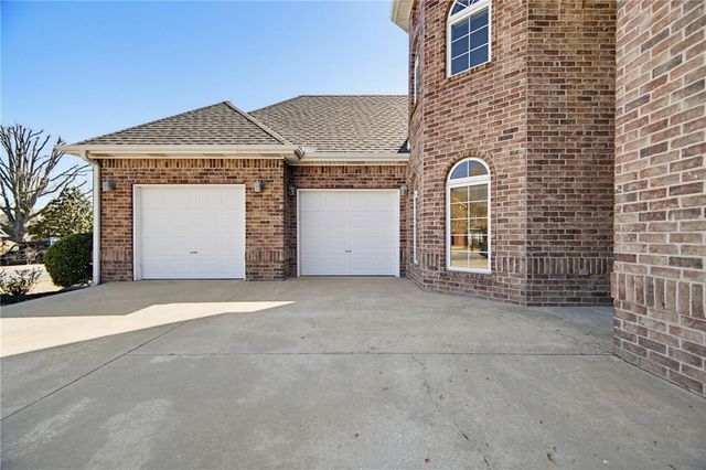 3912 NE Kensington Avenue, Bentonville, AR 72712