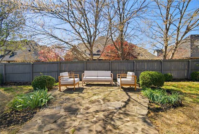 3912 NE Kensington Avenue, Bentonville, AR 72712