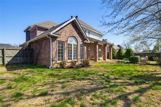 3912 NE Kensington Avenue, Bentonville, AR 72712
