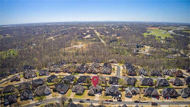 3912 NE Kensington Avenue, Bentonville, AR 72712