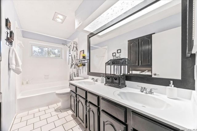 13900 N HILLS VILLAGE DR, San Antonio, TX 78249