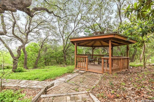 13900 N HILLS VILLAGE DR, San Antonio, TX 78249