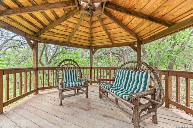 13900 N HILLS VILLAGE DR, San Antonio, TX 78249