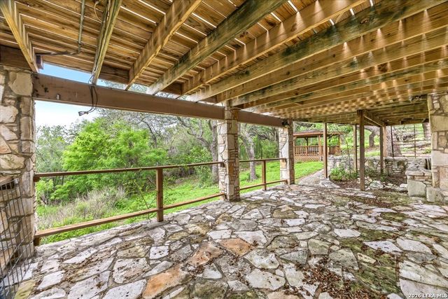 13900 N HILLS VILLAGE DR, San Antonio, TX 78249