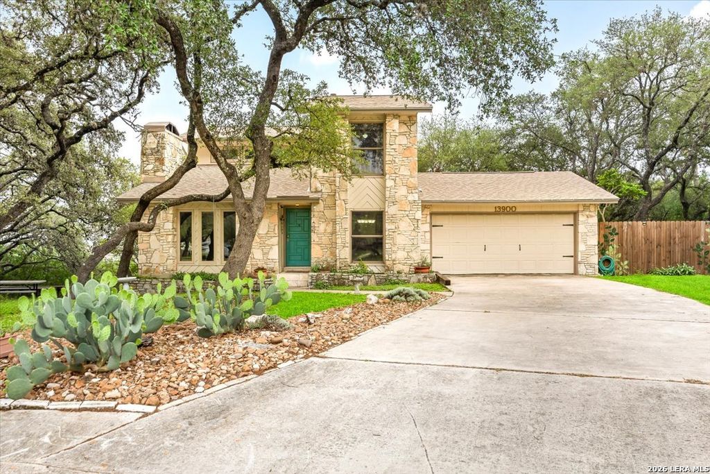 13900 N HILLS VILLAGE DR, San Antonio, TX 78249