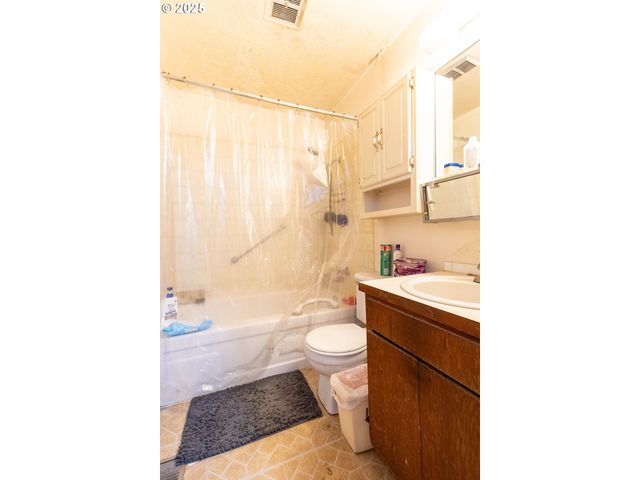 1951 Alder, Elgin, OR 97827