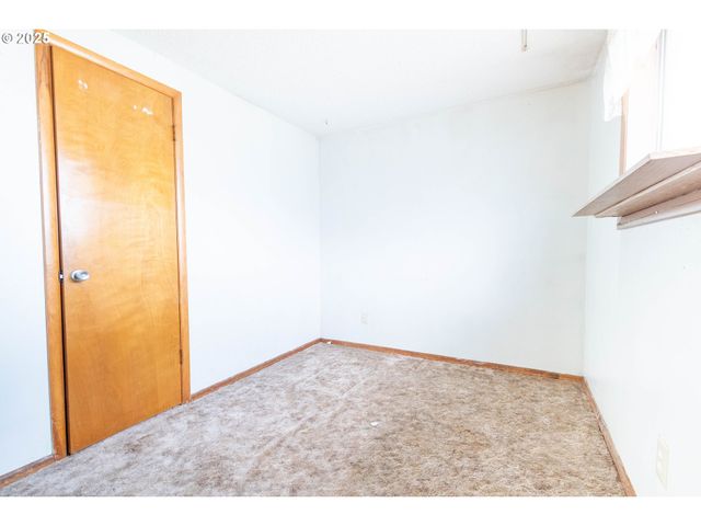 1951 Alder, Elgin, OR 97827