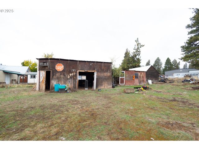 1951 Alder, Elgin, OR 97827