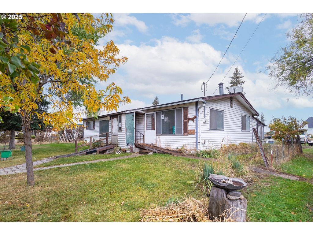 1951 Alder, Elgin, OR 97827