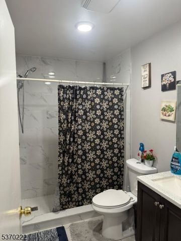 158 Terrace Ave, Jersey City, NJ 07307