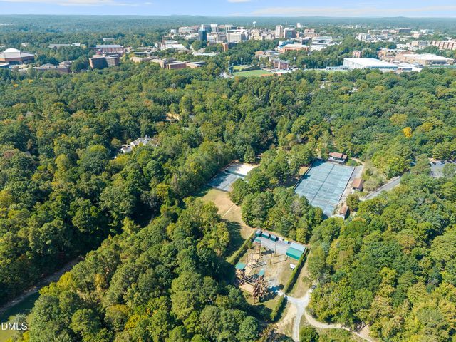 401 Laurel Hill Road, Chapel Hill, NC 27514