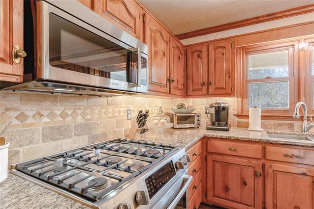 101 E Macedonia Church E Road, Oxford, GA 30054