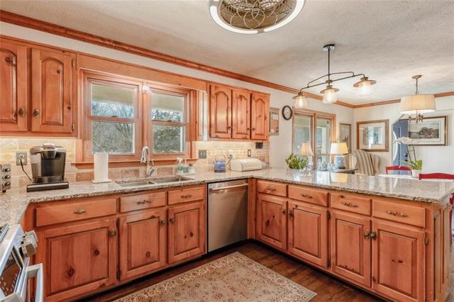 101 E Macedonia Church E Road, Oxford, GA 30054