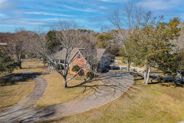 101 E Macedonia Church E Road, Oxford, GA 30054