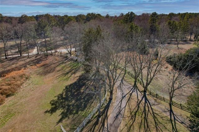 101 E Macedonia Church E Road, Oxford, GA 30054