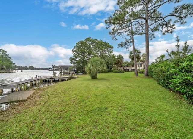 165 Blue Bell Circle, Santa Rosa Beach, FL 32459
