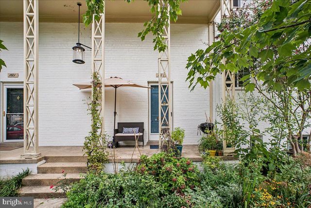 1600 RIPON PL, Alexandria, VA 22302