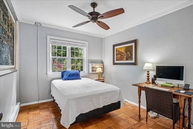 1600 RIPON PL, Alexandria, VA 22302