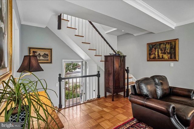 1600 RIPON PL, Alexandria, VA 22302