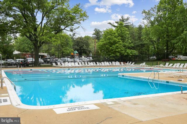 1600 RIPON PL, Alexandria, VA 22302