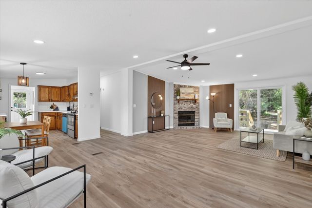 2533 Tommys Court, Alvarado, TX 76009