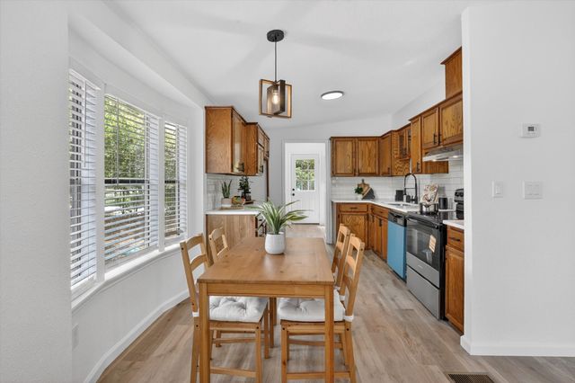 2533 Tommys Court, Alvarado, TX 76009