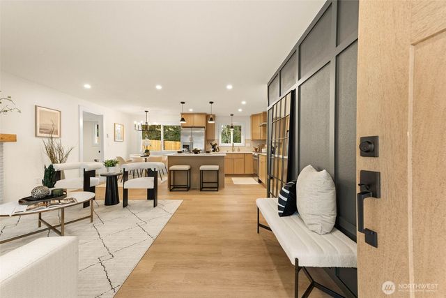 10419 18th Avenue S, Seattle, WA 98168