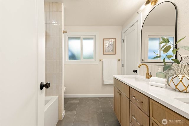 10419 18th Avenue S, Seattle, WA 98168