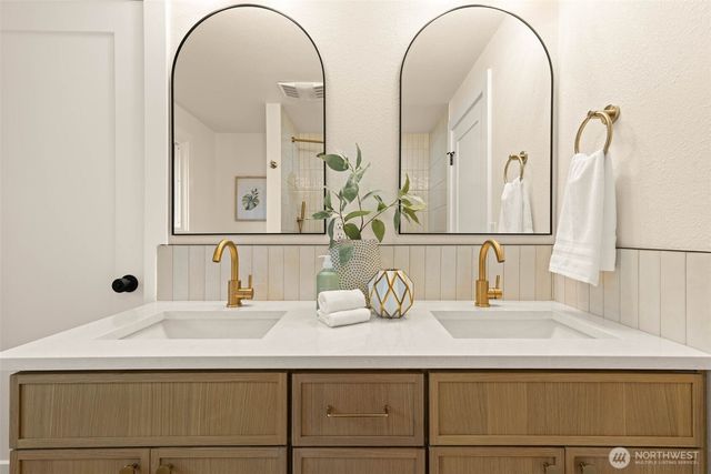 10419 18th Avenue S, Seattle, WA 98168