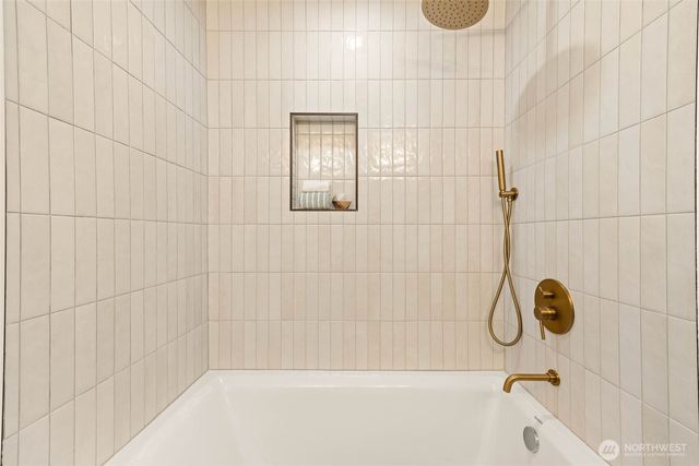 10419 18th Avenue S, Seattle, WA 98168