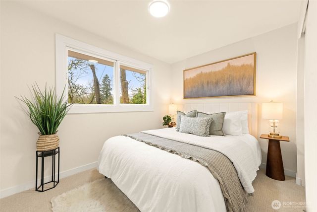 10419 18th Avenue S, Seattle, WA 98168