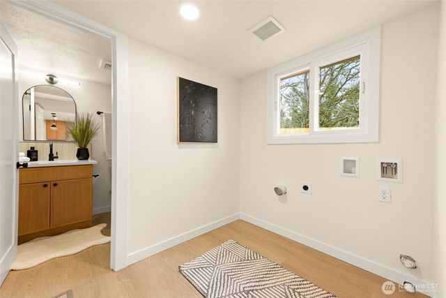 10419 18th Avenue S, Seattle, WA 98168