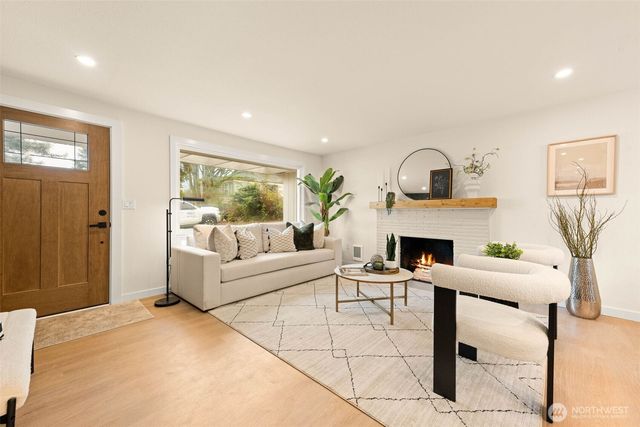 10419 18th Avenue S, Seattle, WA 98168