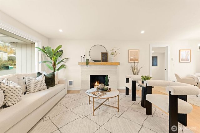 10419 18th Avenue S, Seattle, WA 98168