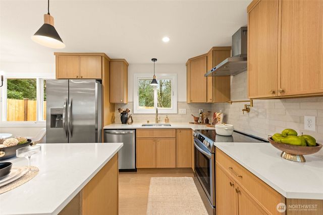 10419 18th Avenue S, Seattle, WA 98168