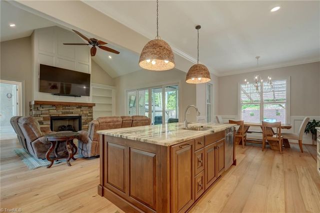 3611 Summit lakes Drive, Browns Summit, NC 27214