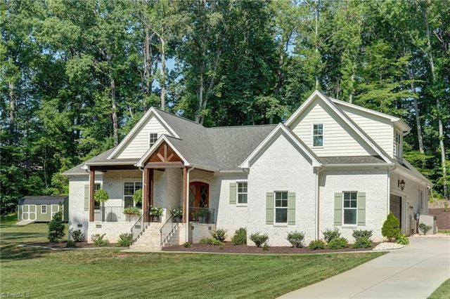 3611 Summit lakes Drive, Browns Summit, NC 27214
