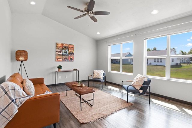1526 FREEDOM MEADOWS DRIVE, Neenah, WI 54956