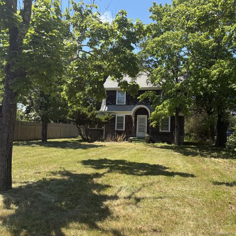 67 Tanners Neck Lane, Westhampton, NY 11977